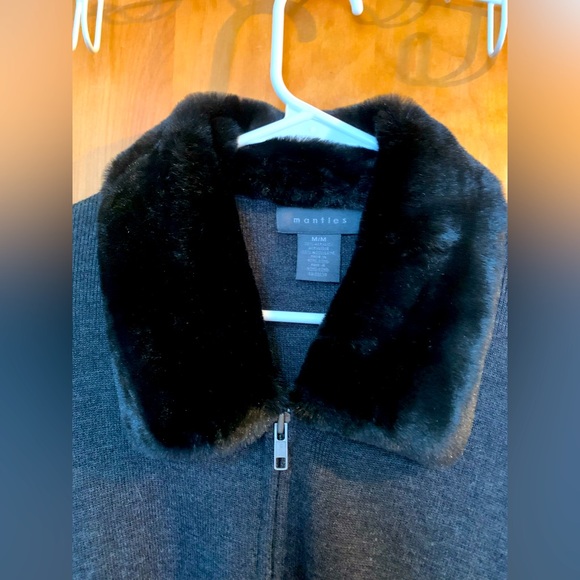Mantles grey knit cardigan with belt removable faux  fur collar size M - Picture 2 of 3